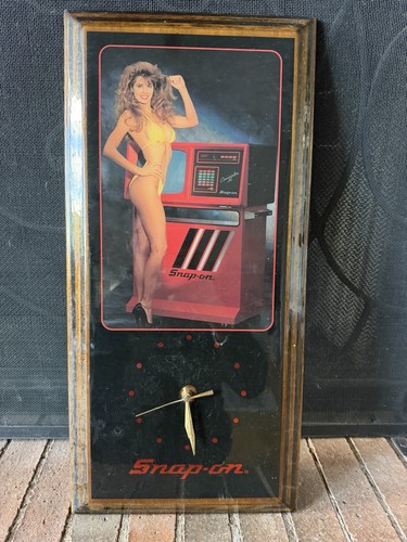 Vintage snap tools clock - snap-on,